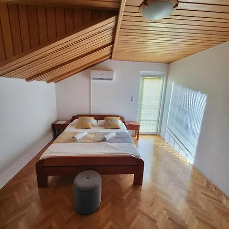 Uma Villa *