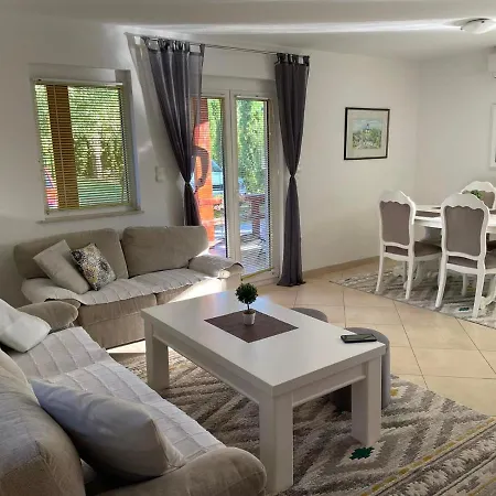 Uma Villa