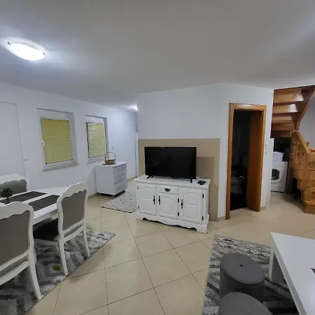فيلة Uma